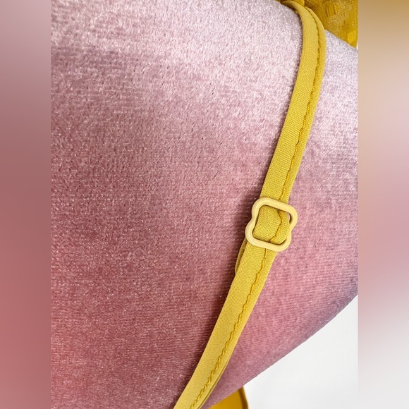 EUC Banana Republic Swiss Dot Blouse - Picture 9 of 10